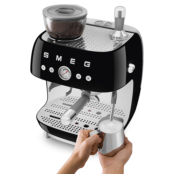 Macchina per Espresso SMEG – EGF03CREU